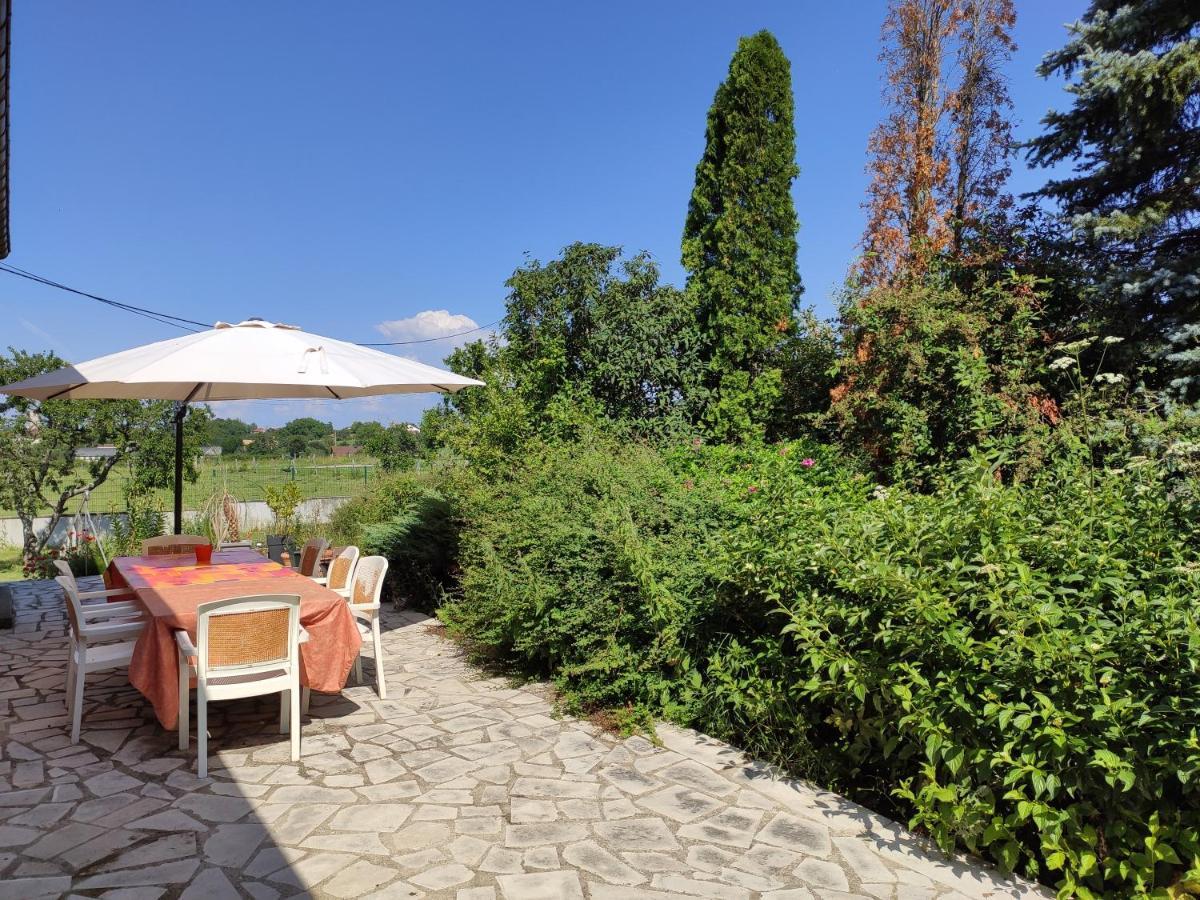 Domaine Des Arts Hotell Dompierre  Exteriör bild